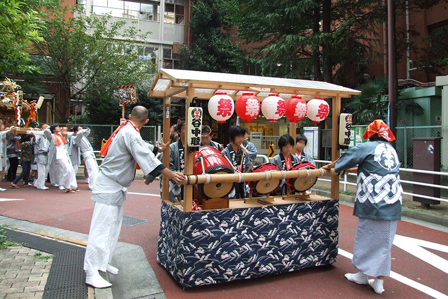 十二社熊野神社の例大祭に協力